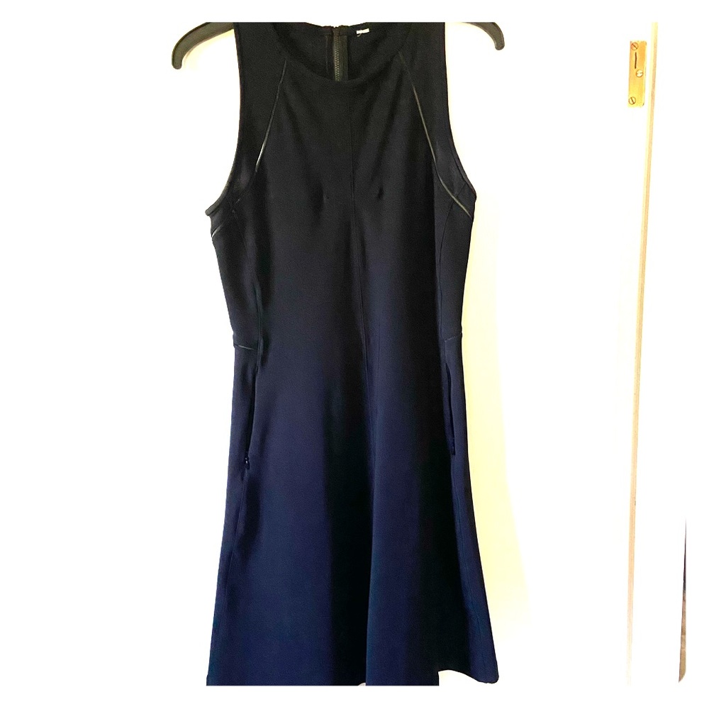 Lululemon black dress